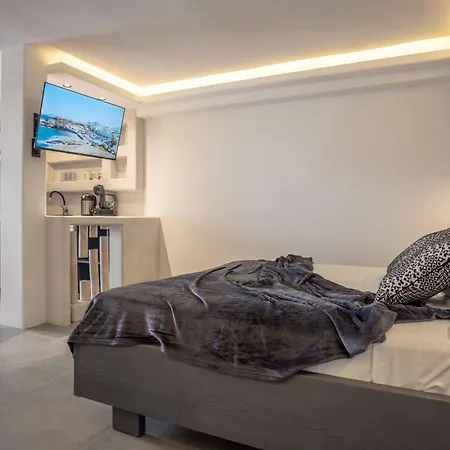 Sienalice Naxos Next To The Apartment Naxos City