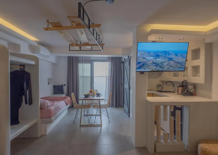 Sienalice Naxos Next To The Naxos City