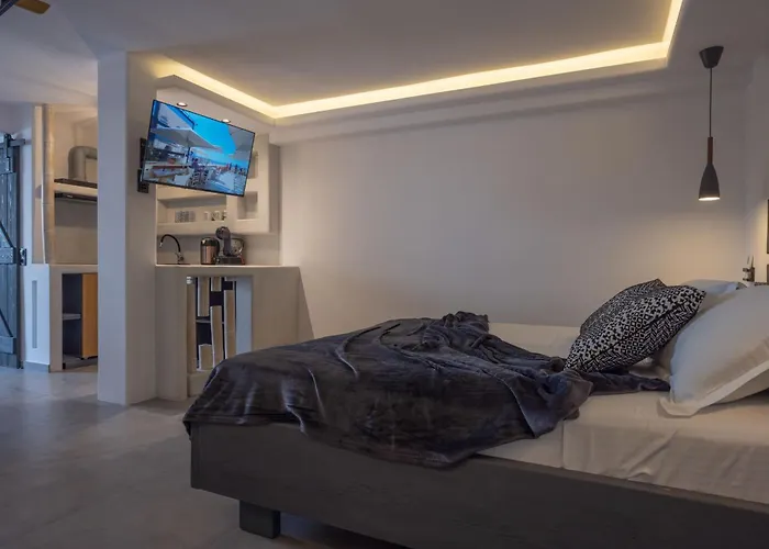 Sienalice Naxos Next To The Apartment